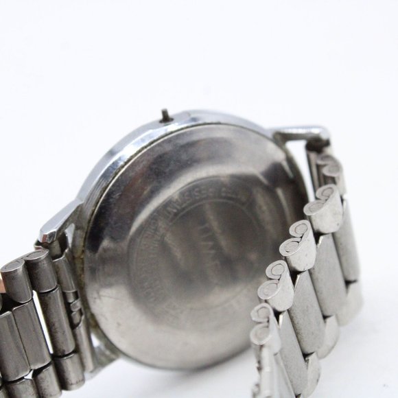 VIntage TIMEX Watch Mens Silver Tone Stainless Steel Self-Wind Date Beige Dial - Picture 8 of 10